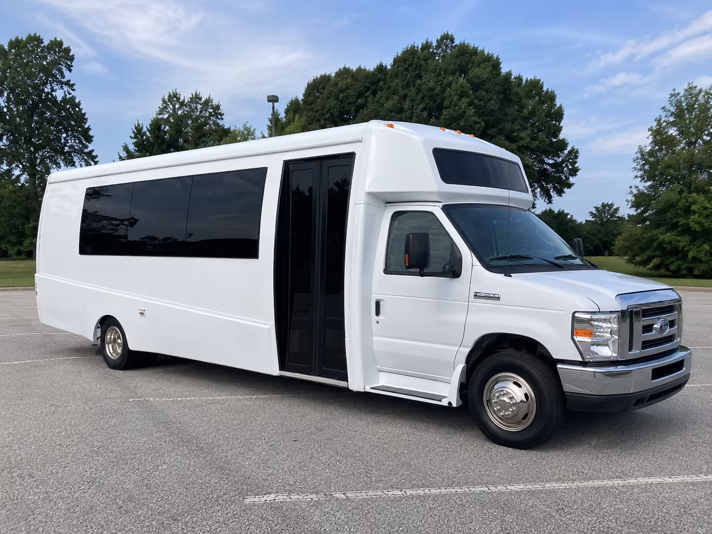 lake havasu city 18 passenger party bus